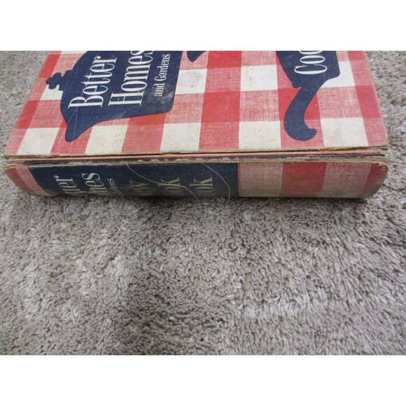 Better Homes & Gardens New Cook Book 1953 Vintage Red/White Plaid Hardcover - Picture 2 of 15